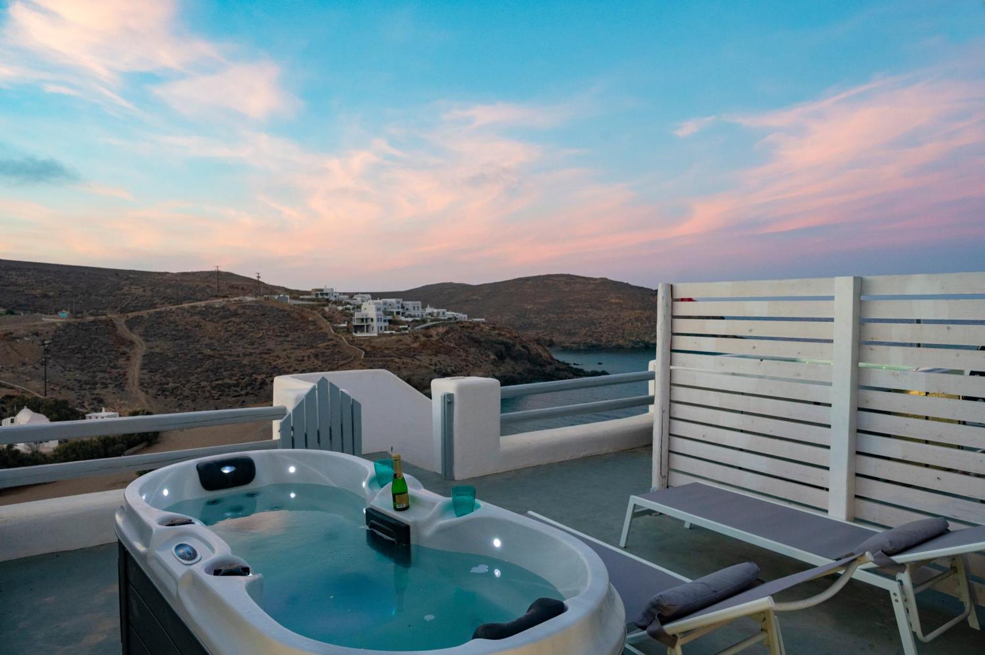 Seaview Mesonette With Private Hot Tub Villa Mykonos Town Exterior photo